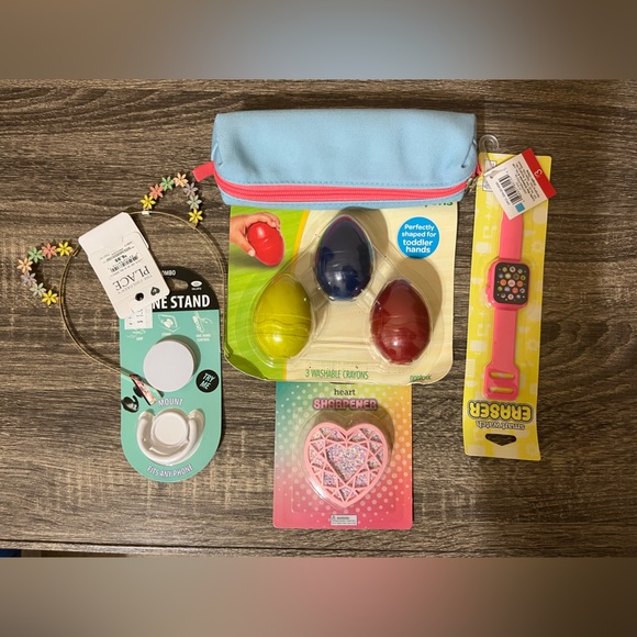 Girls Backpack & Lunch Kit Bundle - Picture 6 of 12